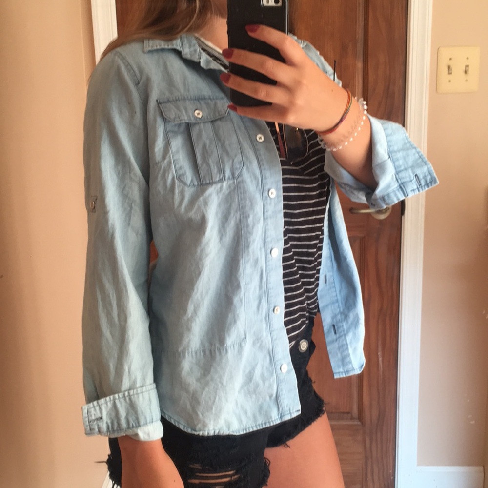 NEW YORK AND COMPANY LIGHT JEAN JACKET
